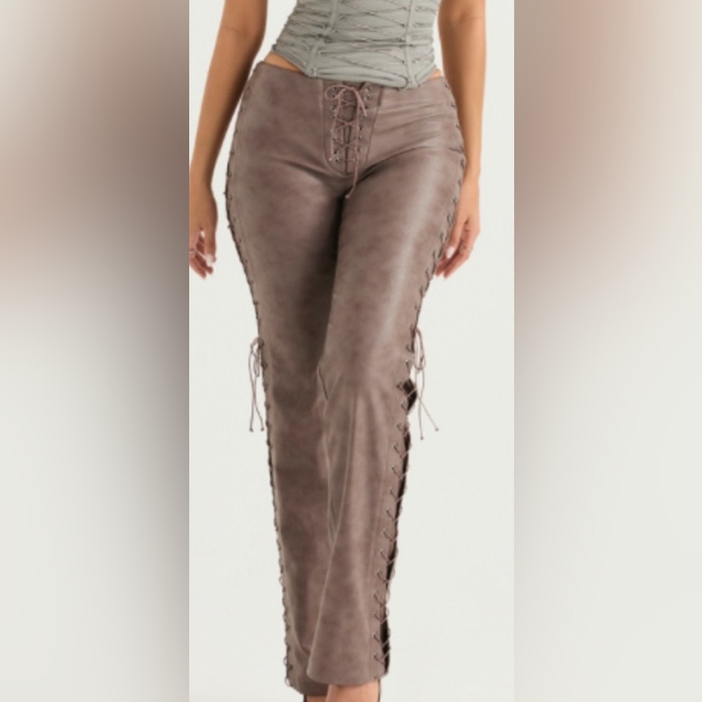 ISO!!! looking for these in as 24 or 26! PLEASE DO NOT BUY!